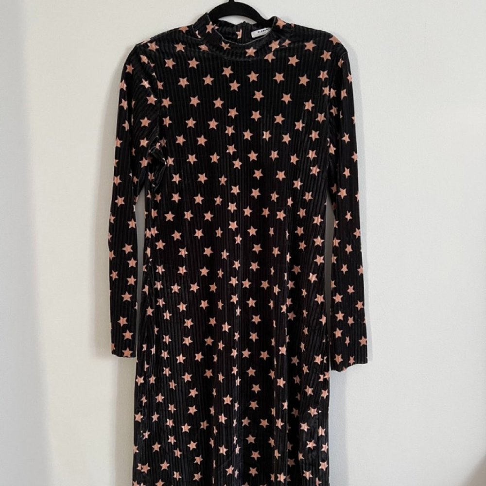 GLAMOROUS Star Velvet Mockneck Midi-dress